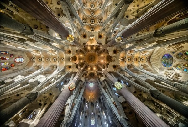 Храм Святого Сімейства, Барселона, Іспанія