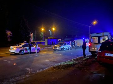 У Рівному зіткнулись п'ять автомобілів, в одному з яких були діти. ФОТО