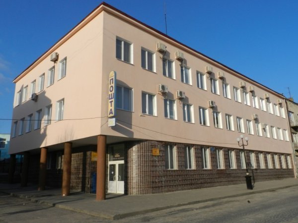  Приміщення Волинської дирекції «Укрпошти» на вулиці Кривий вал