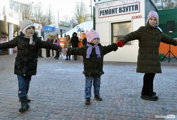 Дітям із «важких» сімей подарували новорічний настрій. ФОТО