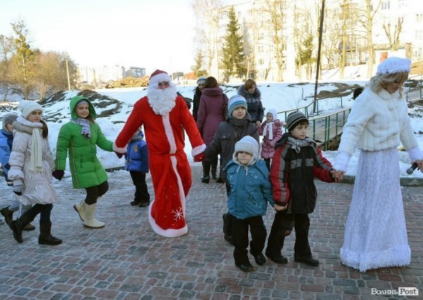 Дітям із «важких» сімей подарували новорічний настрій. ФОТО