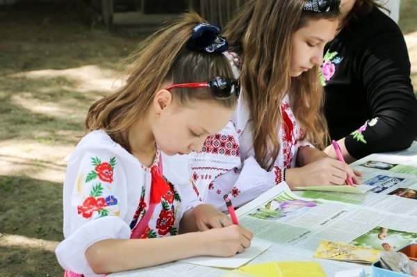 Гостей у вишиванках в Луцький зоопарк впускали безкоштовно. ФОТО