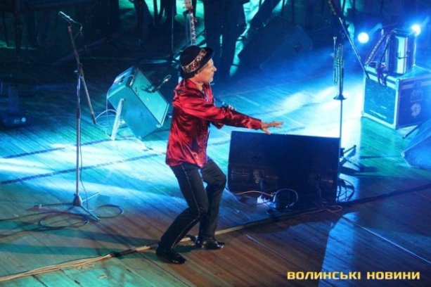 Запальний Олег Скрипка «підірвав» луцьку публіку. ФОТО. ВІДЕО