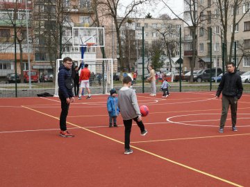 У Луцьку відкрили три мультифункціональні спортивні поля. ФОТО