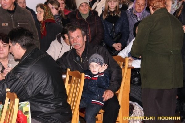 Матері бійців тербатальйону «Волинь» протестують під ОДА. ФОТО