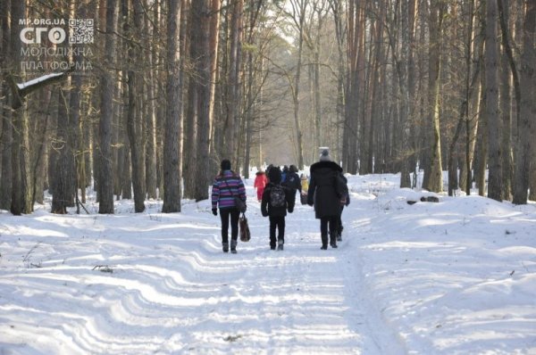 Як на Волині діти підгодовували диких тварин. ФОТО
