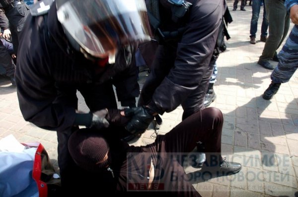 У Києві затримали учасників маршу профспілок. ФОТО