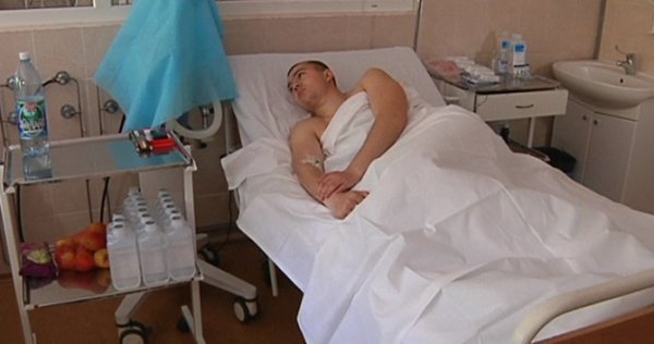 У Маріуполі в перестрілці поранили лучанина. ФОТО