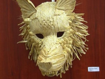 З паперу, тканини, пластику, пап’є-маше: у Луцьку обрали авторів найкращих театральних масок