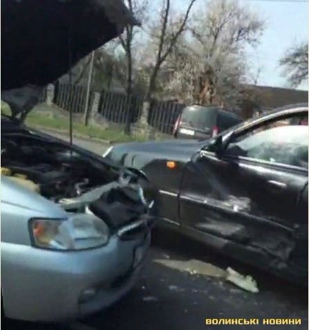 На Ковельській у Луцьку зіткнулись дві автівки