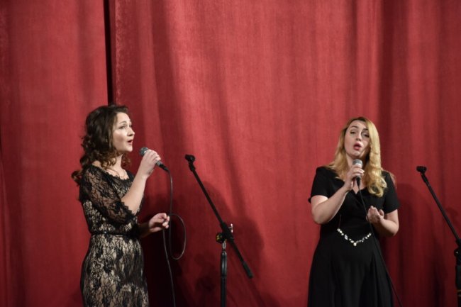 У Луцьку влаштували святковий концерт для людей з інвалідністю