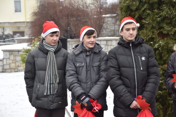 У Луцьку відбулась акція  «Миколай пам’ятає про всіх»