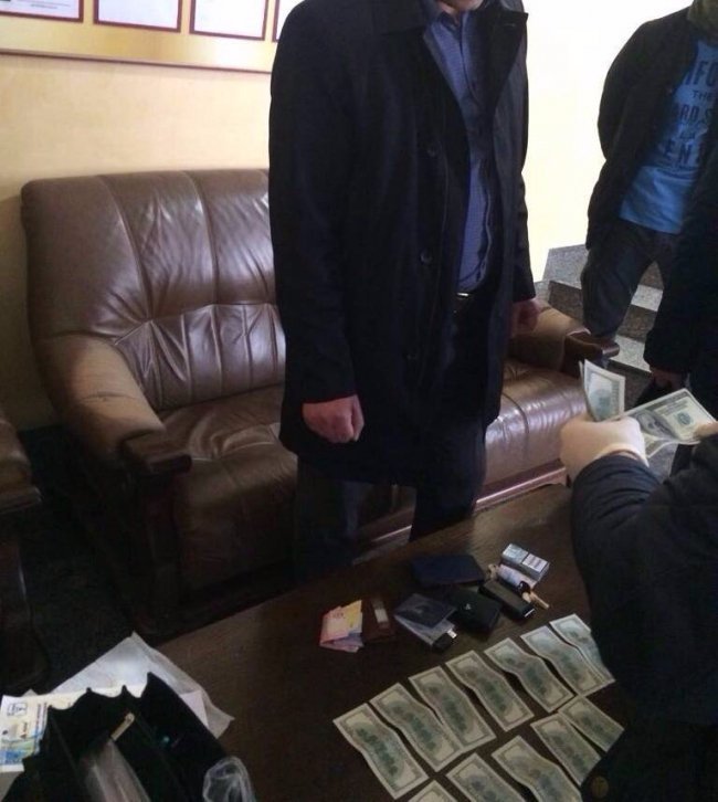 Повідомили подробиці затримання волинського слідчого