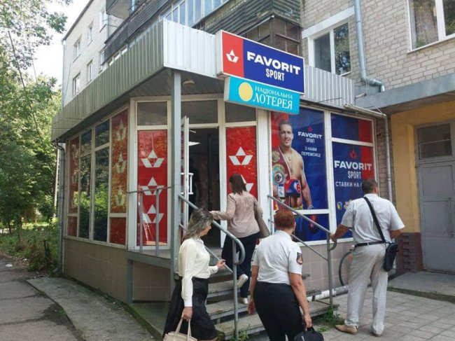 У Луцьку гральні заклади працюють з порушеннями. ФОТО