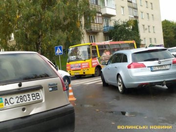 У Луцьку зіткнулись три автівки. ФОТО