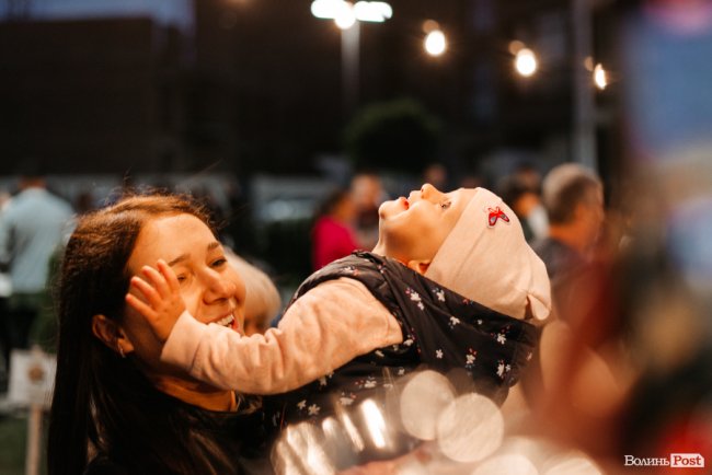 Розкриття таємниці, подарунки та KADNAY «на десерт»: як на «Супернові» веселилися «добрі сусіди». ФОТОРЕПОРТАЖ*