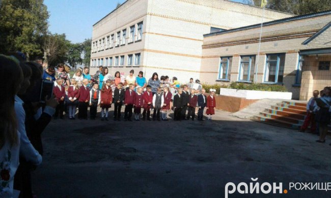  Перший дзвінок у селі Навіз 