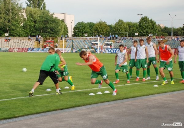 «Волинь» - «Карпати»:  історія однієї нічиєї в фото