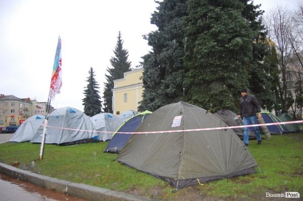 До учасників з партійною символікою – байдуже, – активістка Євромайдану у Луцьку