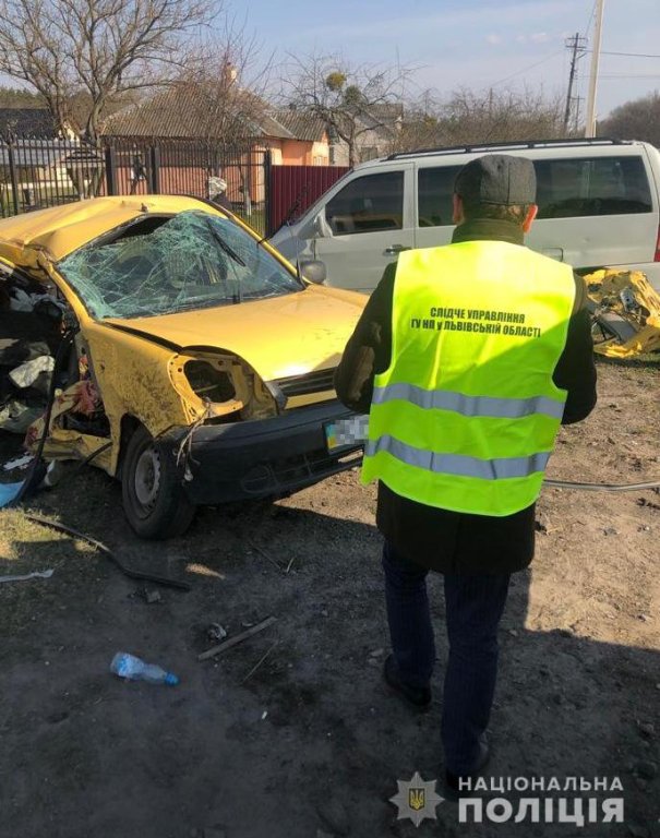 У жахливій аварії на Львівщині загинули троє жінок. ФОТО
