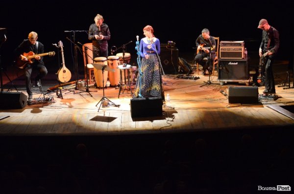 Польський джазовий гурт заспівав у Луцьку колядки.ФОТО