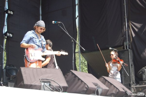 На сцені - саунд-чек гурту Panke Shava