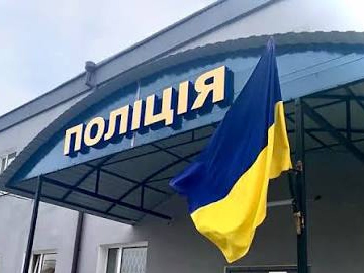 На Волині керівник райвідділу поліції вимагав 2,7 тисячі доларів у підприємця