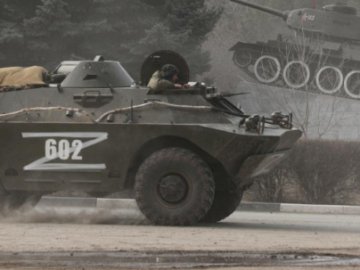 До Білорусі з РФ прибуло ще два ешелони з військовими й технікою