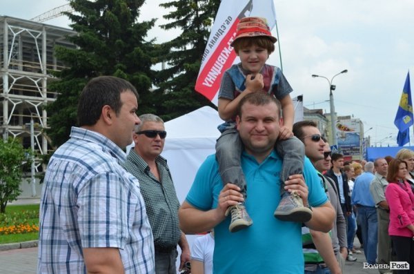 Луцьк вийшов на віче - захищати мову. ФОТО