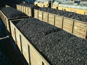 На Донбасі заблокували 900 вагонів із вугілля