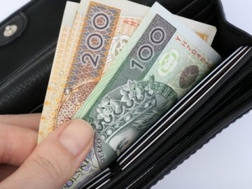 На Волині батько вмовив дитину вкрасти в матері чималу суму