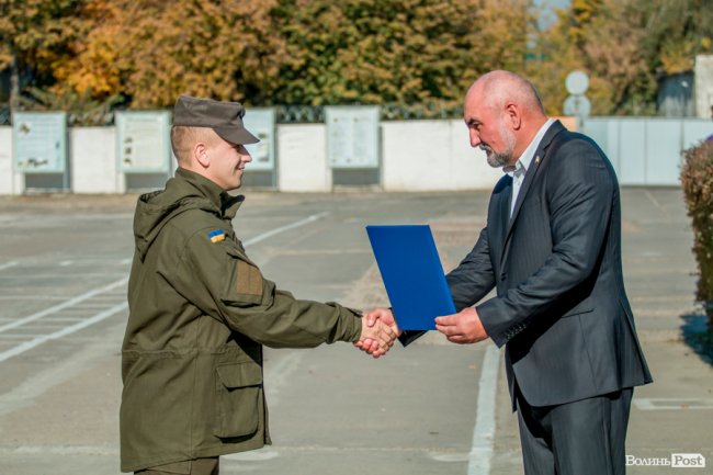 У Луцьку з Днем захисника України привітали нацгвардійців. ФОТО