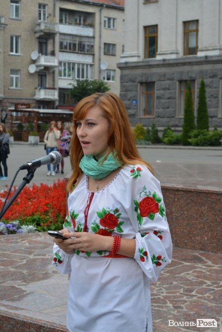 У Луцьку масово читали Шевченка. ФОТО