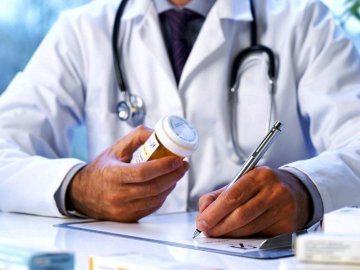 Оголосили про підозру лікарям, які вимагали в онкохворих гроші за безкоштовні ліки. ВІДЕО