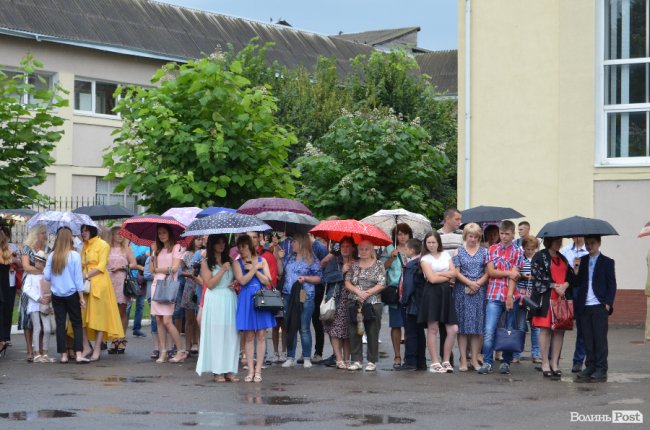 У луцькому політесі «відгуділи» випускний. ФОТО