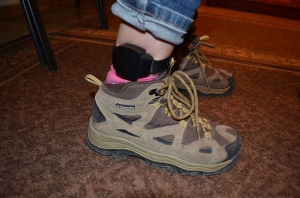 Активістка луцького Євромайдану Майя Москвич показала, як за нею стежить міліція. ФОТО