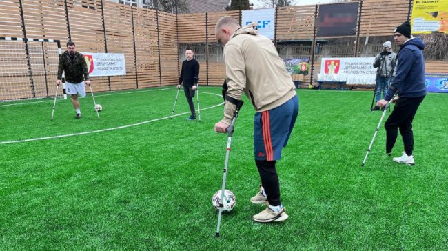 У Луцьку відбулося перше тренування з ампфутболу серед ветеранів