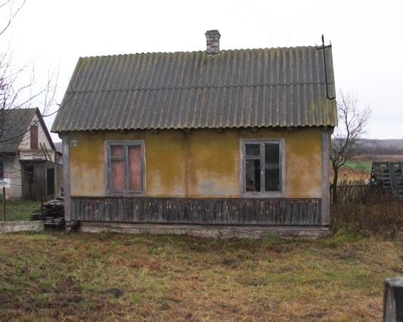 Сімейний підряд по-Луцьки: подружжя «штампувало» горілку в підвалі. ФОТО