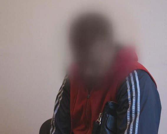 Сімейний підряд по-Луцьки: подружжя «штампувало» горілку в підвалі. ФОТО