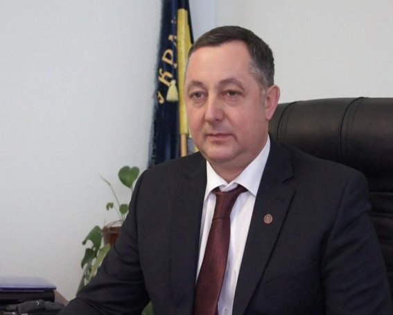 Сімейний підряд по-Луцьки: подружжя «штампувало» горілку в підвалі. ФОТО