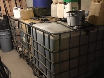 В Устилузі викрили підпільну заправку і вилучили 1,5 тонни дизпалива