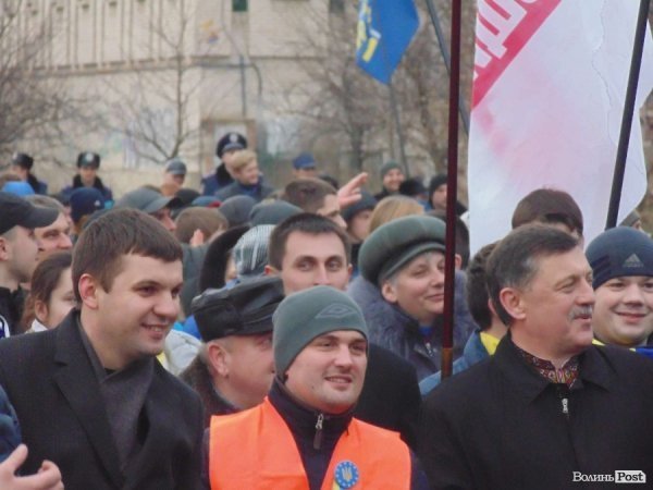 Майдан у Луцьку: Віче і хода на ДПЗ. ФОТО