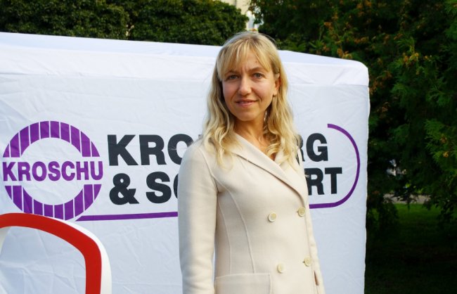 «Набираємо обертів»: чому працівники «Кромберг енд Шуберт Україна Лу» вийшли у центр Луцька з наметом*