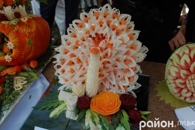 «Бурштинова осінь»: страви, мода і музика