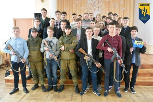 У Луцьку запрацював волонтерський Цивільний корпус полку «Азов». ФОТО 