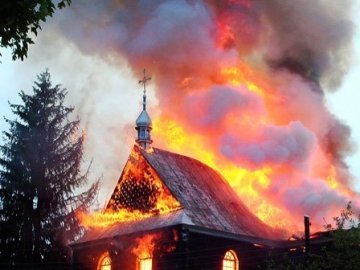 В Києві підпалили церкву Московського патріархату