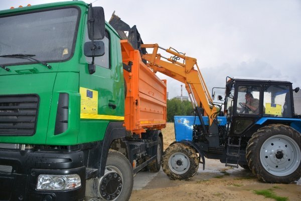 В рамках проекту ЄС на РАЕС розпочато відвантаження меліоранту кислих ґрунтів. ФОТО