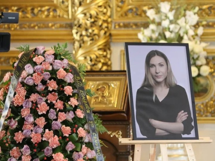 У Києві прощаються із вбитою у російському полоні журналісткою Вікторією Рощиною