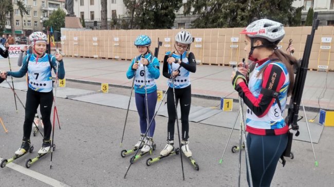 У Луцьку відбулися перші в Україні змагання з вуличного біатлону. ФОТО