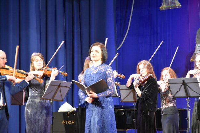 Лучани насолодилися різдвяним концертом оркестру «Con Moto». ФОТО